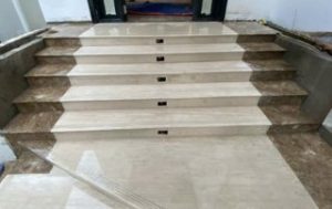 Đá Lát bậc cấp