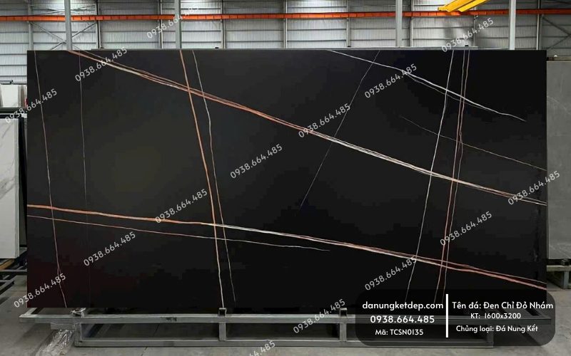 Đá nung kết đen chỉ đỏ nhám